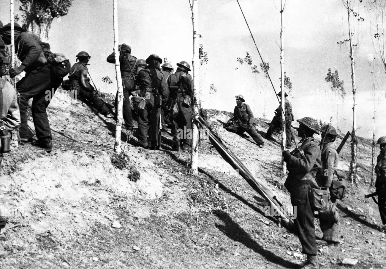 Indian Army troops seen watching for raiders in Kashmir 1 December 1947 [Alamy]