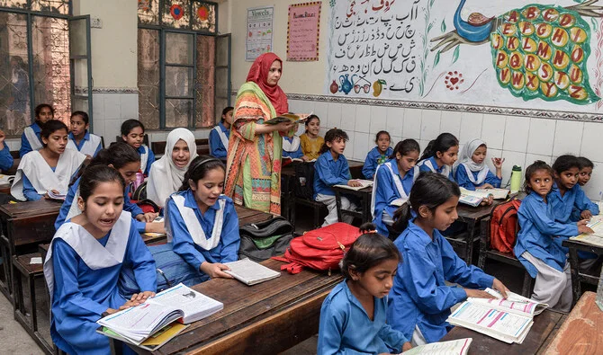 UK to invest $25.2 million to improve education for 250,000 Pakistani children, focusing on Punjab and Khyber Pakhtunkhwa. [Image via Arab News]