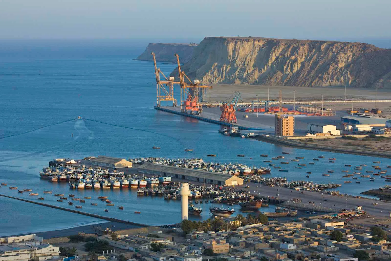 Pakistan, China to Build Expressway Linking Gwadar Port to Airport