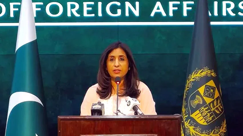 Pakistan's foreign office spokesperson Mumtaz Zahra Baloch addressing a weekly press briefing in Islamabad [MoFA]